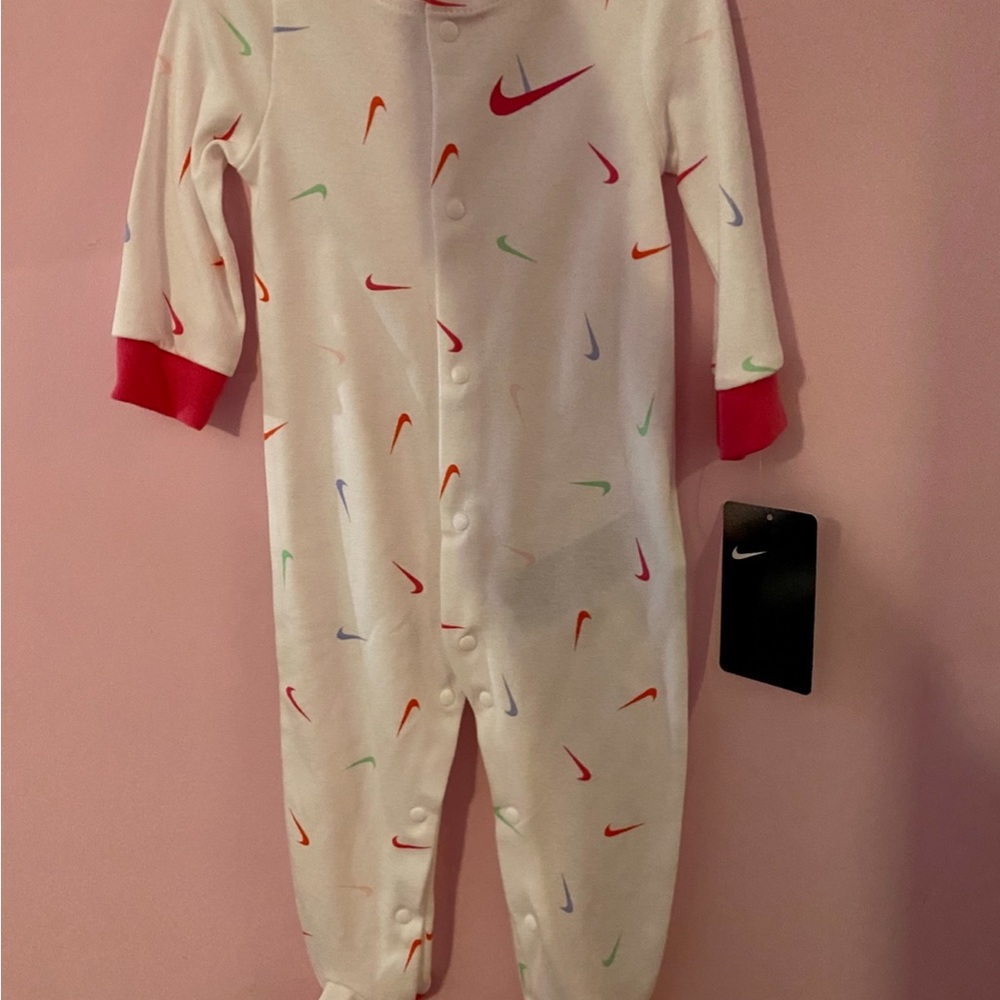 Nike baby sleeper 9months